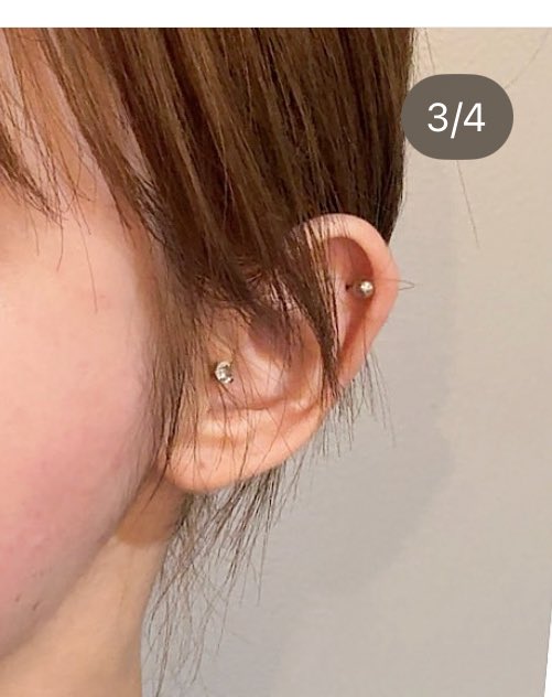 KJidc's tweet image. ピアス詳しい方😣
この軟骨っぽい部分のピアスの位置はアウターコンクであってますか？