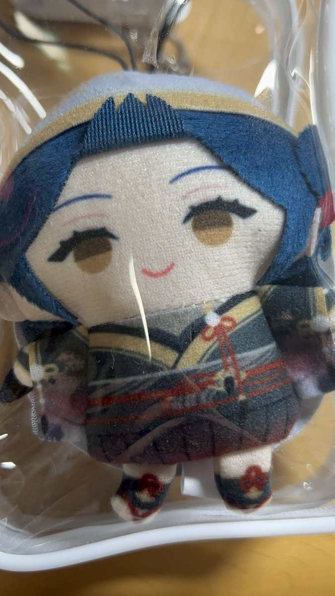 Rapc3705's tweet image. うちのやまぱぺ入れひとつしかなくてひとつに2体入れてるんだけどいつもやまの前髪だけぴょいってなってて「ごめん」って思いながら可愛いと思ってるw
 #山神カルタ 
 #やまのいるせいかつ