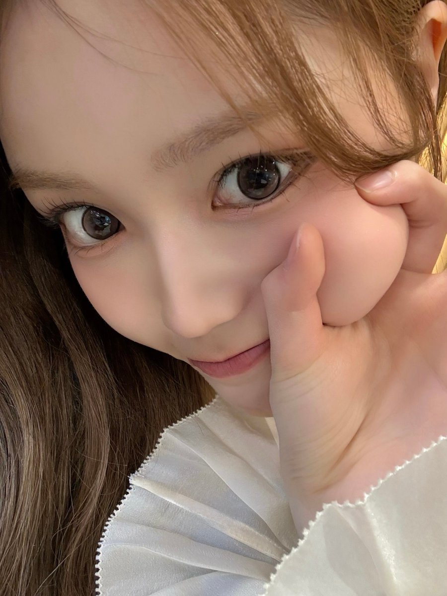 myluvbbit's tweet image. 한번만 찔러보자 제발