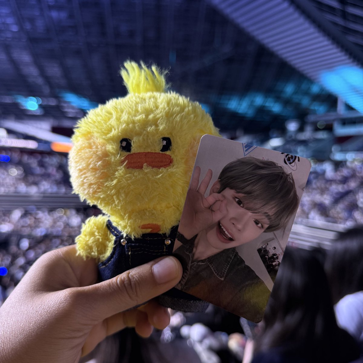 Awww taerae’s sg pc is the cutest out of all that have been released imo 😭