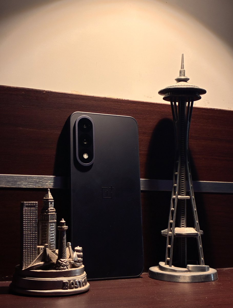 Pranav_Dupati's tweet image. OnePlus Nord 5: midranger with all-rounder power?
The talk about Nord 5 has been real. A lot of people praise it, so is it really that good? Let&apos;s find out in this thread! 🧵