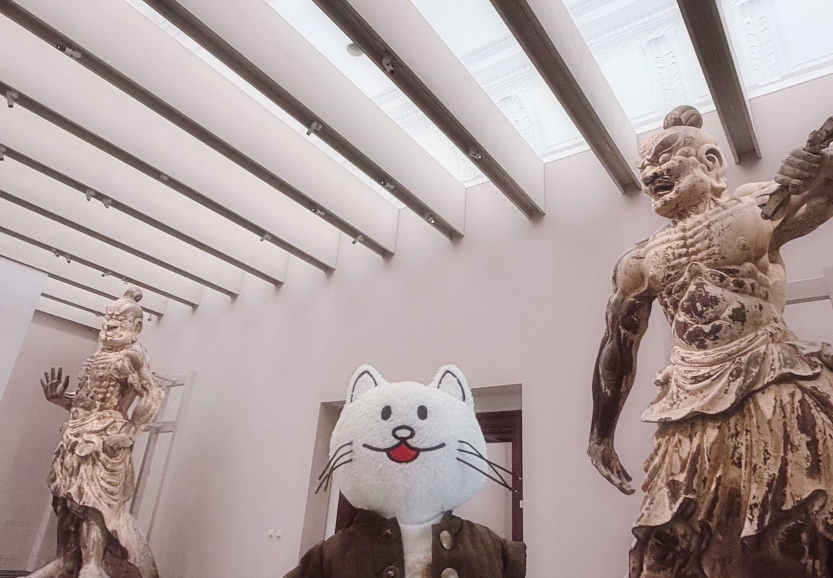 によし tweet media