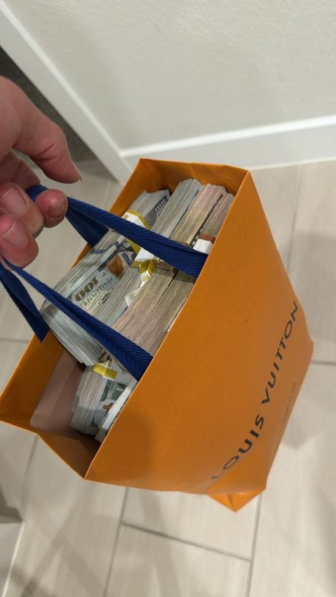 Bands💰 tweet media