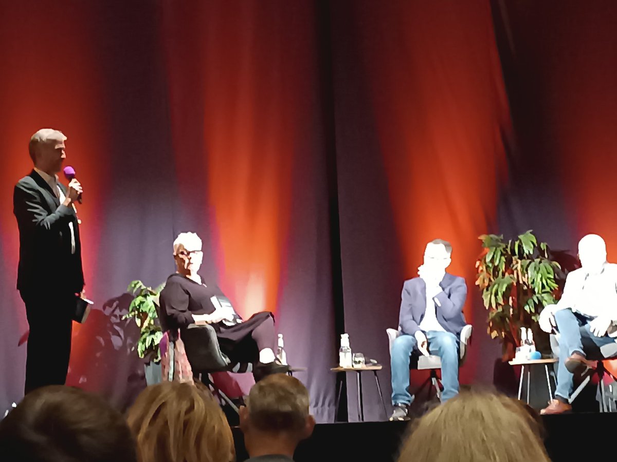 Destur!
Urachli Vezir Özdemir Cem Bey hazretleri
flic.kr/p/2qEdBfD