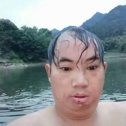 tunkWong's tweet photo. 今天吃左旋肉碱吃多了，在外边拉裤衩子里 https://t.co/uVj5hBi0ak