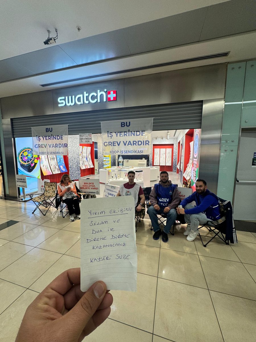 Grevimizde 6. gün: Ne eksik ne fazla, sadece hakkımız olanı istiyoruz. Bir adım bekliyoruz!
#SwatchGroupÇalışanlarıGrevde
<a href="/Swatch/">Swatch</a> <a href="/uniglobalunion/">UNI Global Union</a> <a href="/swatchturkiye/">Swatch Türkiye</a> <a href="/omegawatches/">OMEGA</a> <a href="/swatchgroup/">Swatch Group</a>