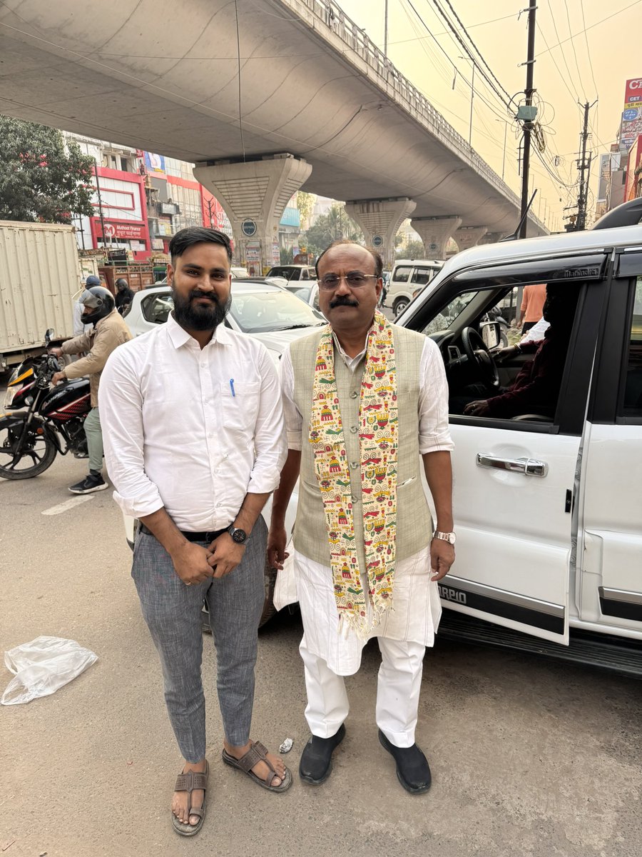 BiharLens2406's tweet photo. ✨ आज माननीय विधायक श्री संजीव चौरसिया जी से मुलाकात हुई।
🎉 उनकी जीत पर हार्दिक बधाई और भविष्य के लिए ढेरों शुभकामनाएँ।
विकास के प्रति उनका निरंत�� प्रयास सच में प्रेरणादायक है।
🙏🏼 जय बिहार • जय हिंद 🇮🇳
#BiharLensByRajeev @BiharLens @schaurasiabjp https://t.co/tdxaiVYcpk