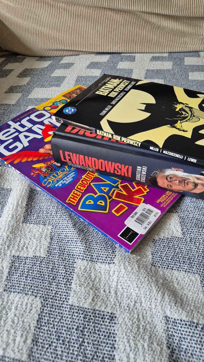 Kosowsky_'s tweet image. Plan na weekend. #lewandowski #retrogamer #batman