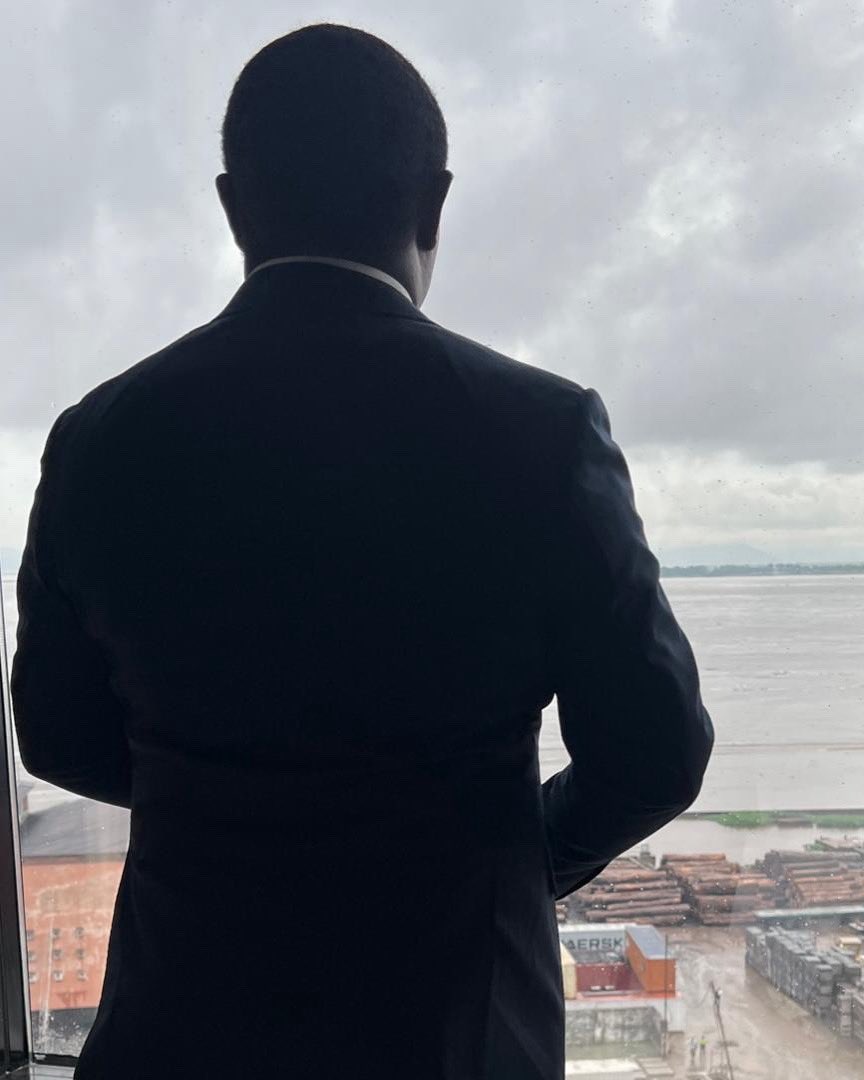 Le fleuve ne parle pas, mais il enseigne.