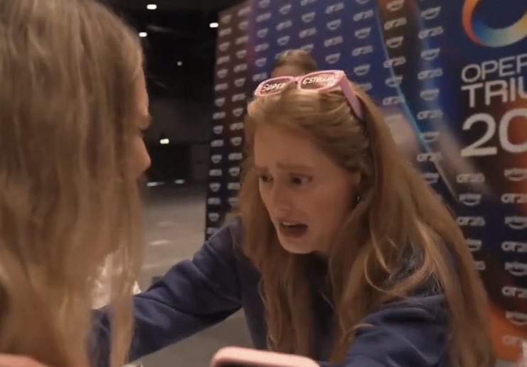 por favor SU CARA JAHSJAHDKSHJ #OTDirecto15N #OTFirmas