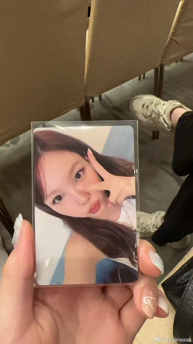 TWICE Yizhiyu 2.0 Fansign Event in Shanghai Photocards Preview