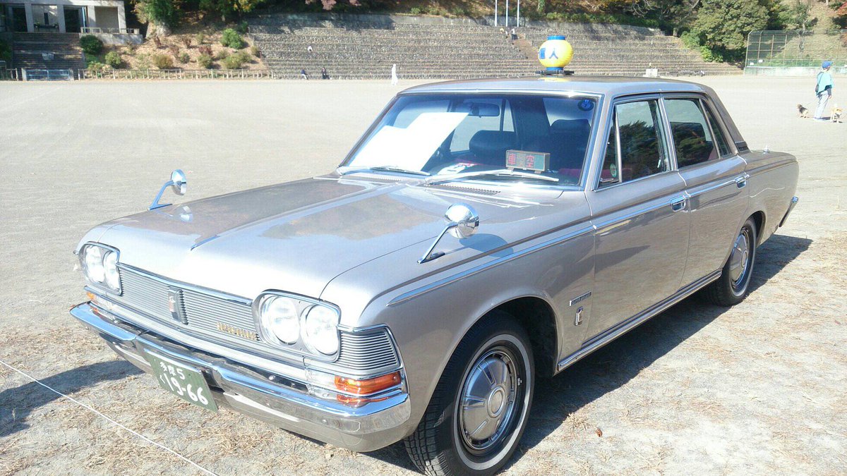 か*ま様 18クラウン クラウンマジェスタ 4.0 Cタイプ 後期 サンルーフ エアサスコン 18