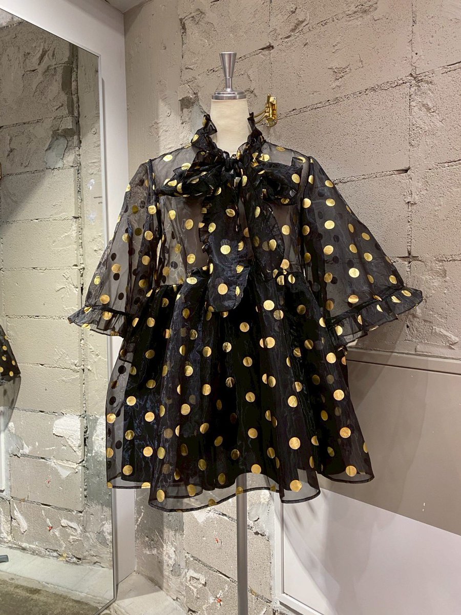 sister jane
Swing Spot Organza Mini Dress
black
size:S
¥20,680-

#CHELSEA_laforet #sisterjane #SJsisterhood
#Laforet #Laforetharajuku #harajuku #ラフォーレ原宿 #原宿