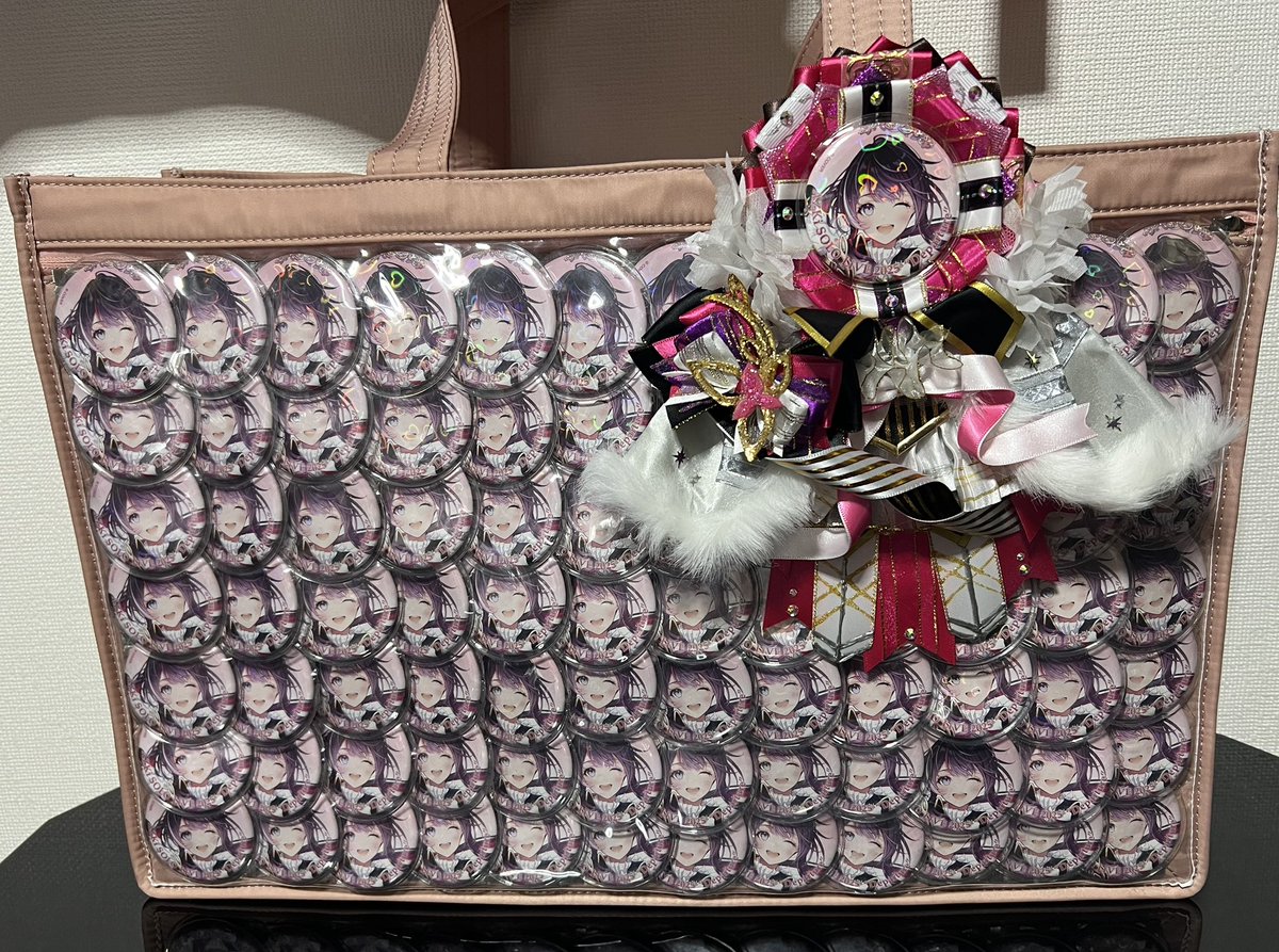 天満光 痛バ あずきちのライブの缶バ84個で痛バ作りました！まだ修正中なので、自分