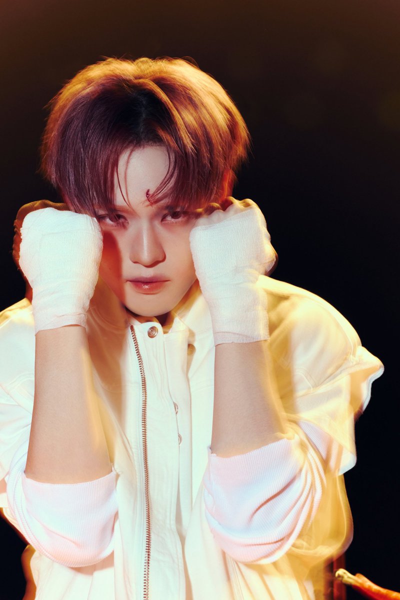 CHQNLE's tweet image. This "Beat It Up" concept is definitely different, but I love the challenge! We've been working so hard for this comeback. The single drops really soon! Get ready for something big on November 17th. Did you guys see the teaser? Let me know what you think! 🤫