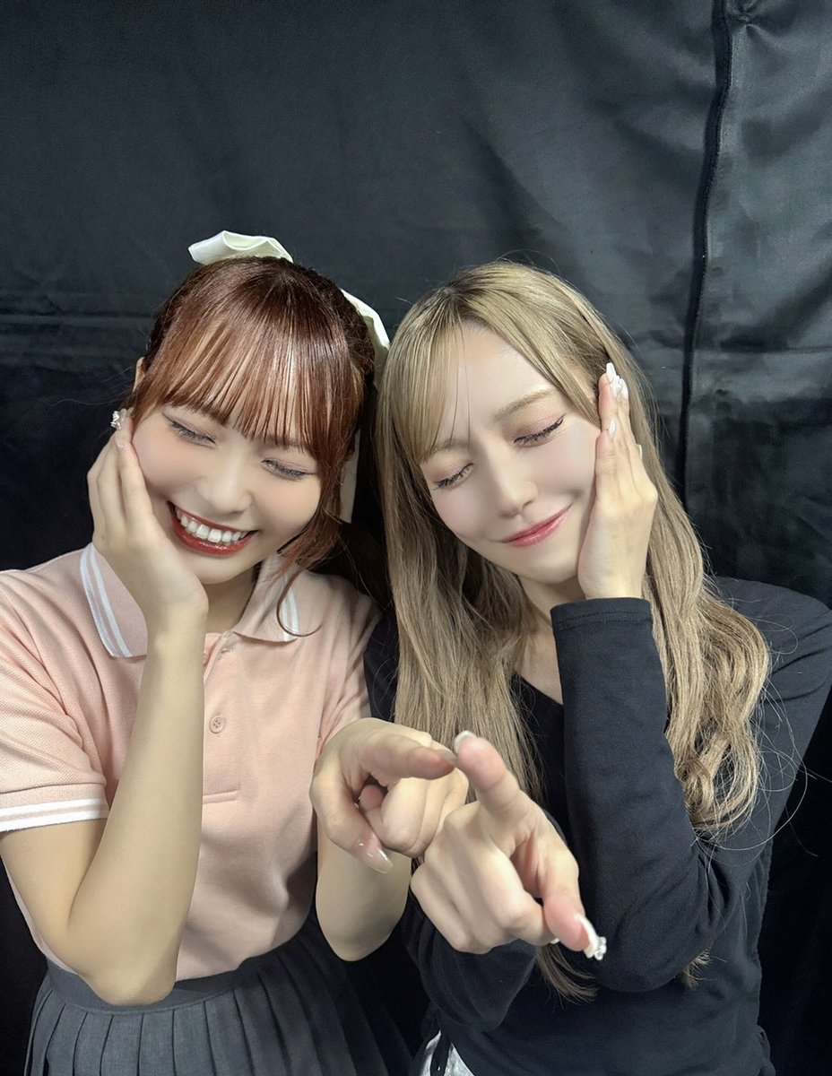 諸橋沙夏 サイン入りパネル 19thシングル 諸橋沙夏 サイン入りパネル 19thシングル LOVE イコラブ 19thシングル