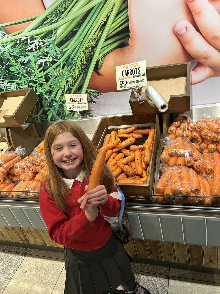 In getting the goods last night, told Edie that you were the legend that is <a href="/HKane/">Harry Kane</a> Dad, <a href="/farmerkaney/">Richard Kane</a> - also told her you loved the Spurs too.