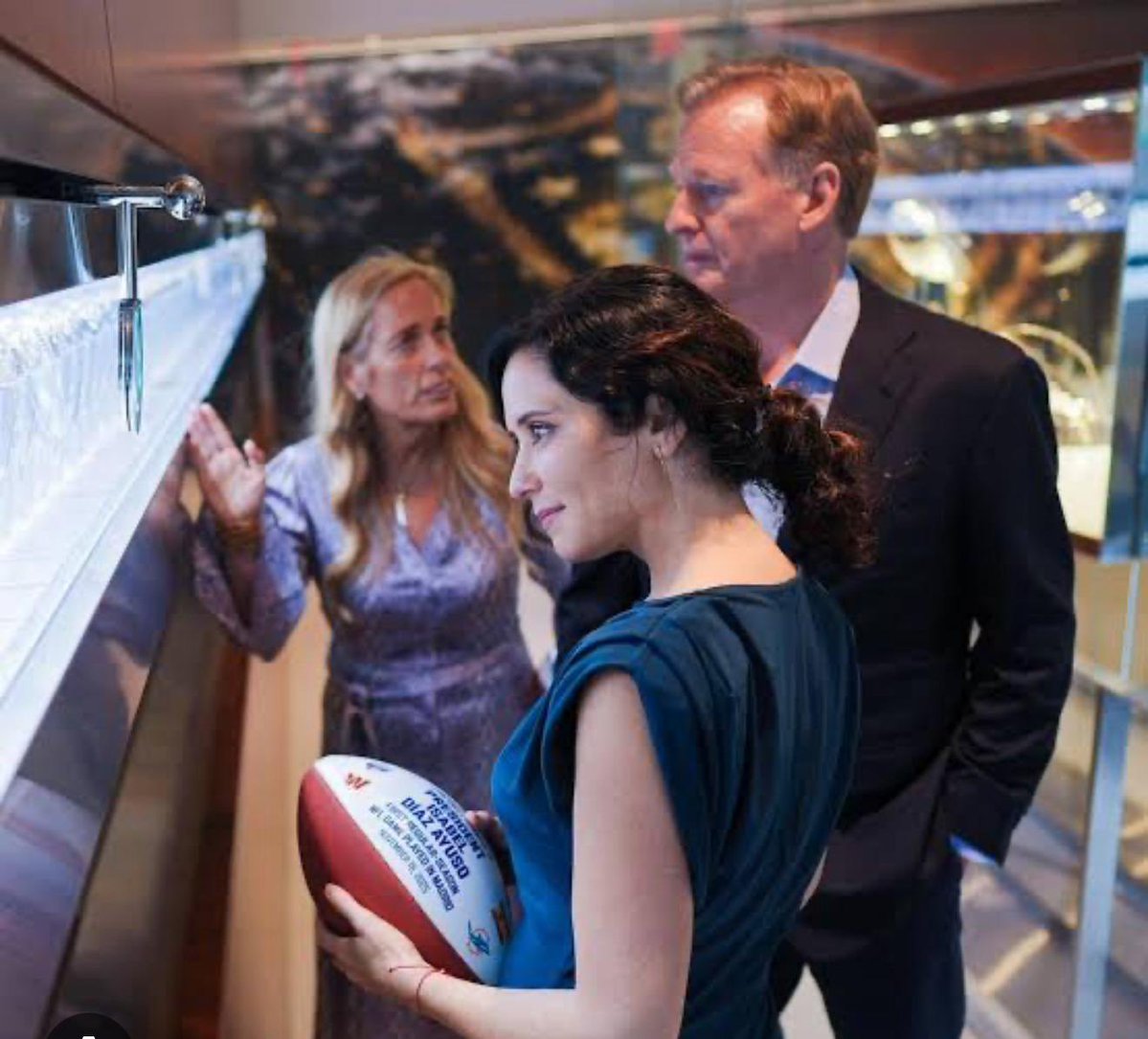 🏈 Mañana domingo se celebra en la <a href="/ComunidadMadrid/">Comunidad de Madrid</a> el gran partido de la <a href="/NFL/">NFL</a>.

🗽✨ Un hito que refleja el trabajo sembrado durante los viajes de la presidenta <a href="/IdiazAyuso/">Isabel Díaz Ayuso</a> a Nueva York, atrayendo nuevas oportunidades deportivas y económicas para nuestra región.