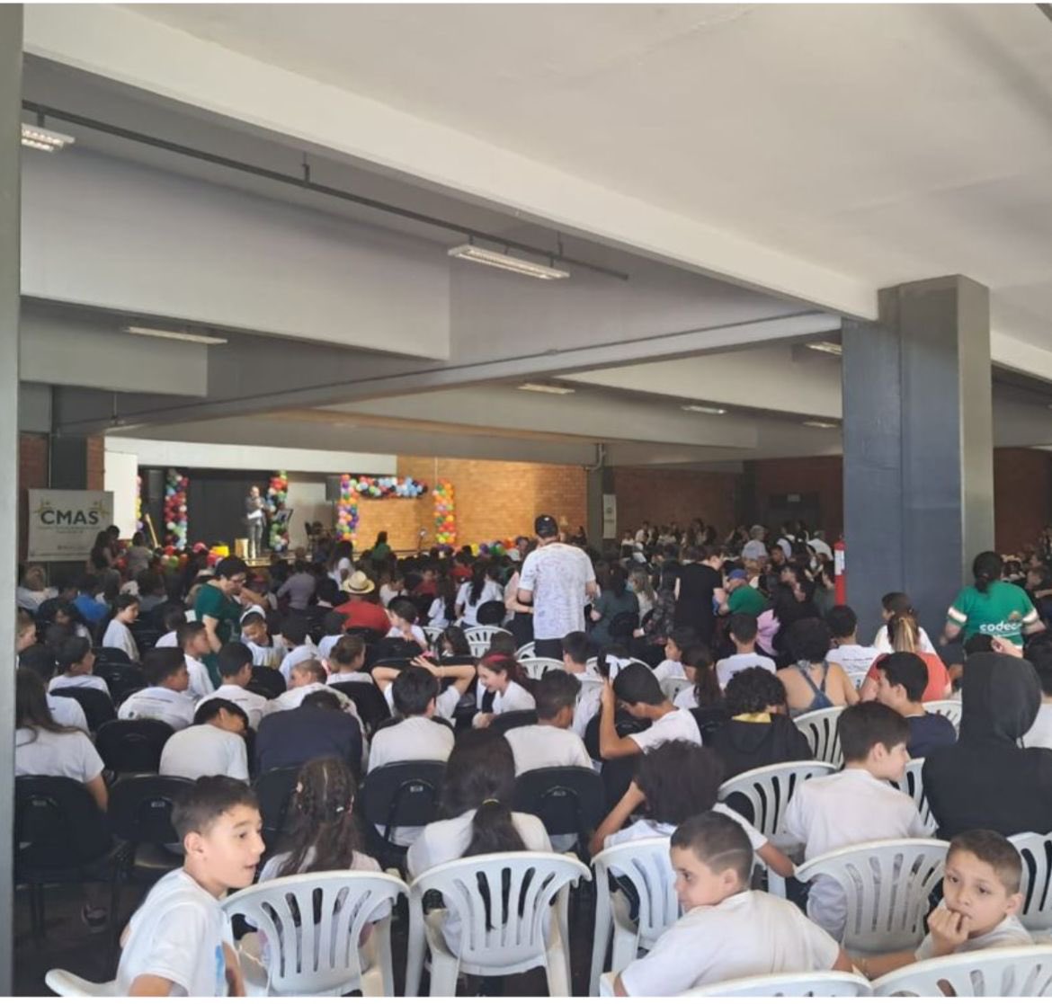 SenalbaC's tweet photo. ✨ 3º Festival do SUAS reúne a rede socioassistencial de Caxias do Sul! ✨

Na  dia  (04/11), o Centro Esportivo do SESI recebeu cerca de mil pessoas para celebrar mais uma edição do Festival do SUAS — já consolidado no calendário da cidade! https://t.co/Y0yawHy0pz