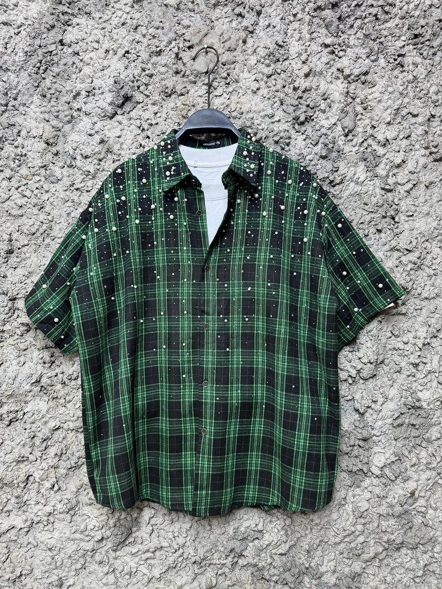IBD_NG's tweet photo. PEARL STONED SHORTSLEEVE SHIRT
SIZE: M | L | XL | XXL
PRICE: 35,000 https://t.co/0ccDWVUwWm