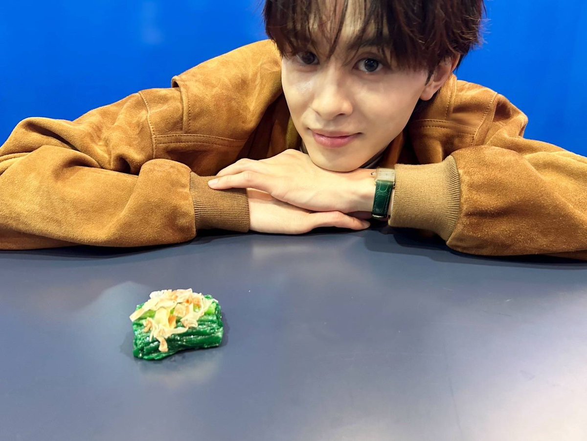 こんばんは🌃
不意打ちタクちゃんです。
おひたしとタクちゃん別バージョン📷

by staff

#草川拓弥
#みなさん良い週末を
#いつもありがとうございます