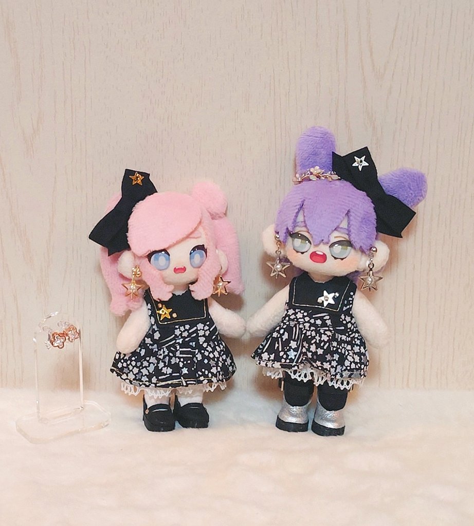 nuinui_sakupuni's tweet image. つよしさん(@punitsuyoshi)と、企画にて作品交換していただきましたっ( ˶&apos; &apos;˶)𖤐 ̖́-
きらきらのお星さまのイヤリング✨ゆらゆら揺れてかわいい～！！お星さまコーデがしたかったので、お声がけくださりとっても嬉しかったです🙌✨すてきな贈り物もありがとうございました！！