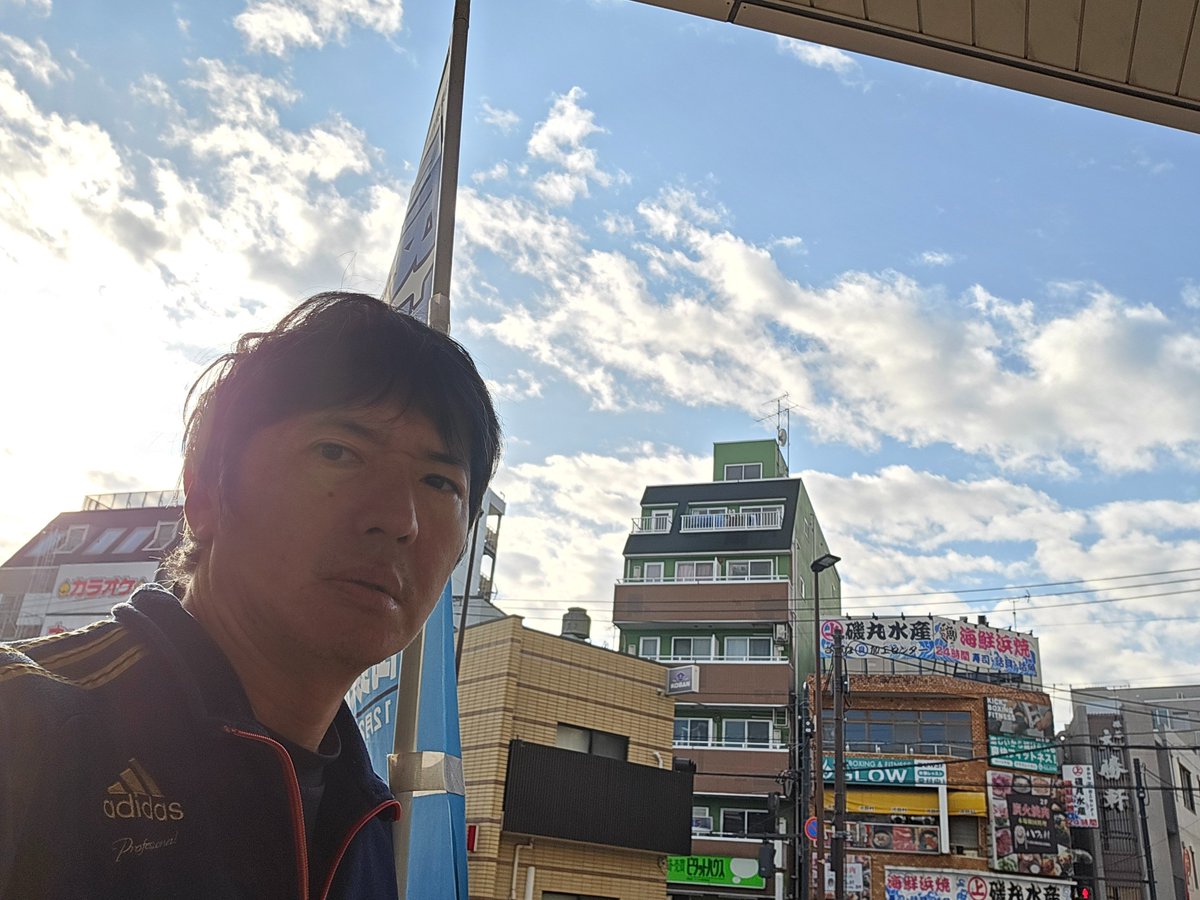 明日11月16日(日)、六角地蔵尊交差点で午後３時に挨拶。 カルトの被害の上に票を取りまとめる政治家に鉄槌を。