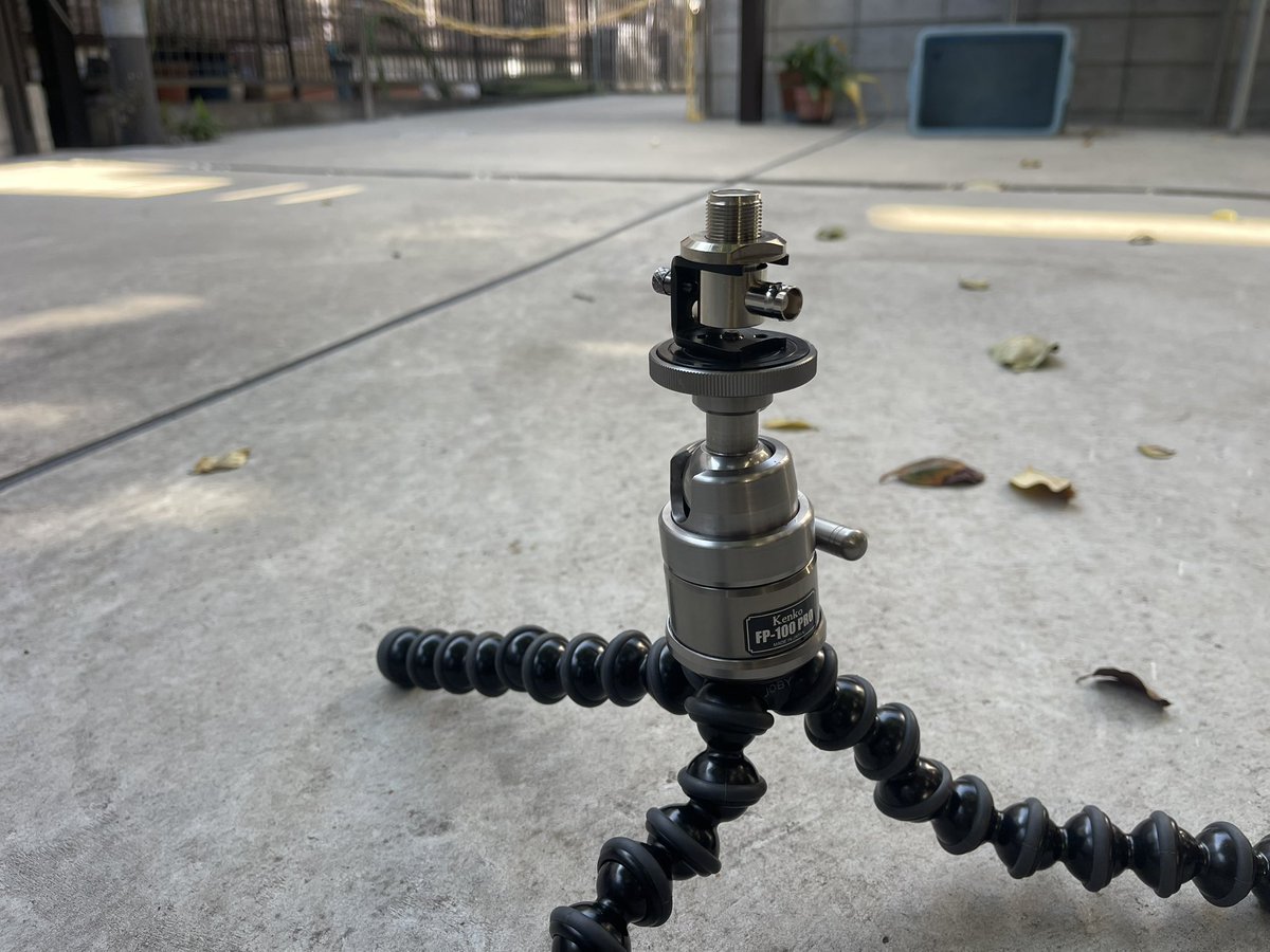 JS1HWN's tweet image. 以前から三脚に直接M型を
取り付けられたらな〜って
考えてたんだけ
その物がAmazonで売っていた❗️
ポチッと
CAD図書いて
材質はタイテニュウムで
削り出してもらおうかと思ってた
けど必要なくなったよ！
😊