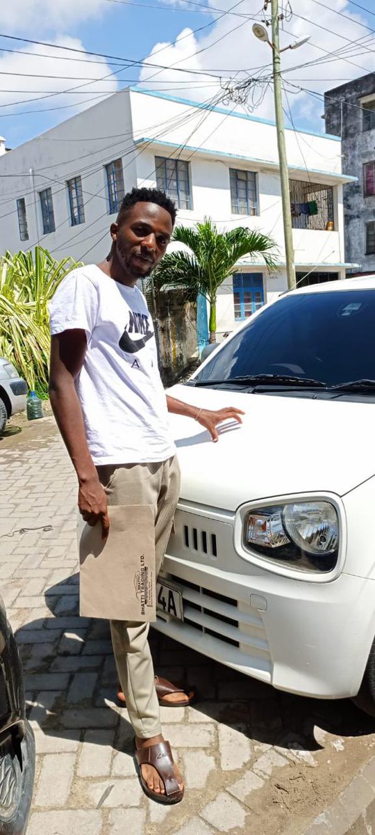 Nick_tradesKe1's tweet image. Men,dont be afraid to start small
3 years ago I purchased this kadudu for a start and my boys laughed🤣
Now am almost having a collection of some units 
Wewe anza na hako kadogo mtu asikuambie
A car is a basic need for every man trust me