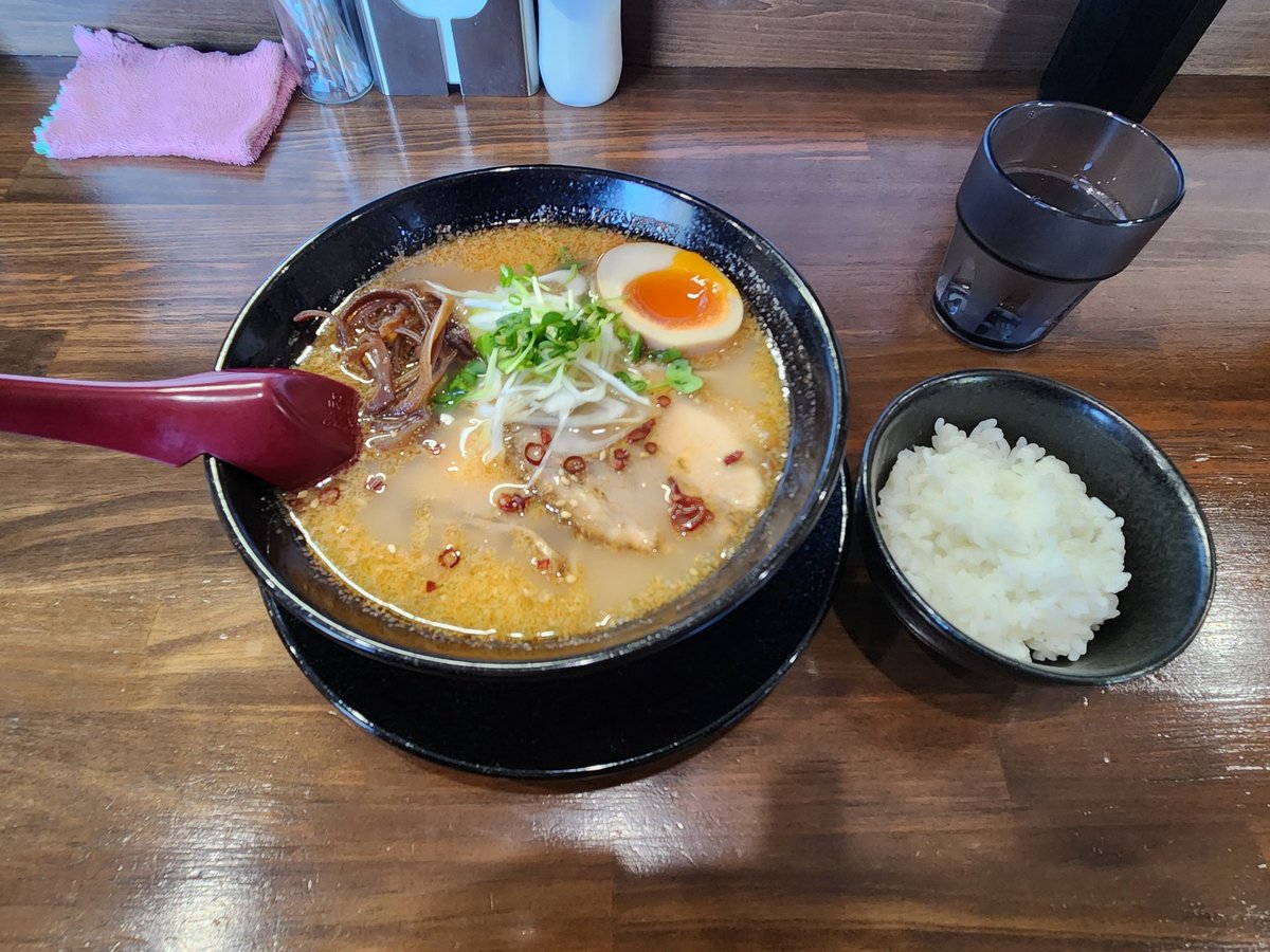 今日もお疲れ様でした。
スタッドレスタイヤ(BLIZZAK
VRX3)です。これは9月の値上げ前に購入してました。🛞
担当の方には、充電時間の解離については情報提供してきました。
こうしたフィードバックで、Rotary-EV、マツダのクルマが良くなれば良いのです。😇
#MX30 #RotaryEV #BLIZZAK #VRX3