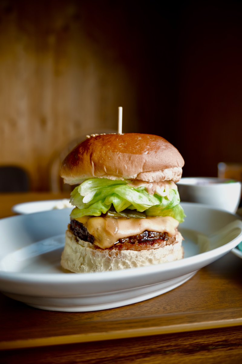 nobgd21's tweet image. 箱根で紅葉とハンバーガー #SigmaBF #lumixs28200