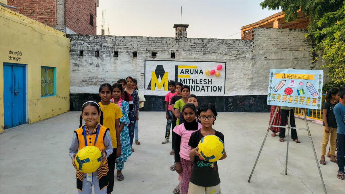 BansaLibrary's tweet image. Every child deserves a space that celebrates their curiosity. Celebrating Children’s Day with stories, laughter, and the quiet magic that unfolds when children find a space they truly belong to. Here’s a little glimpse into the joy at our Library yesterday.