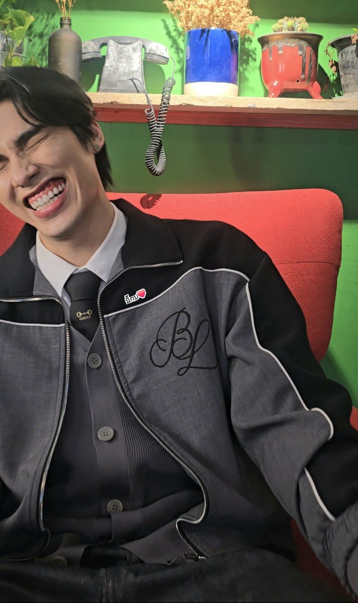 IsamaraAzevedo's tweet image. Que sorriso lindo 💞
XILAXING LIVE WITH POOM
#xilaxingxpoom
#poompps 
#Poomphuripan