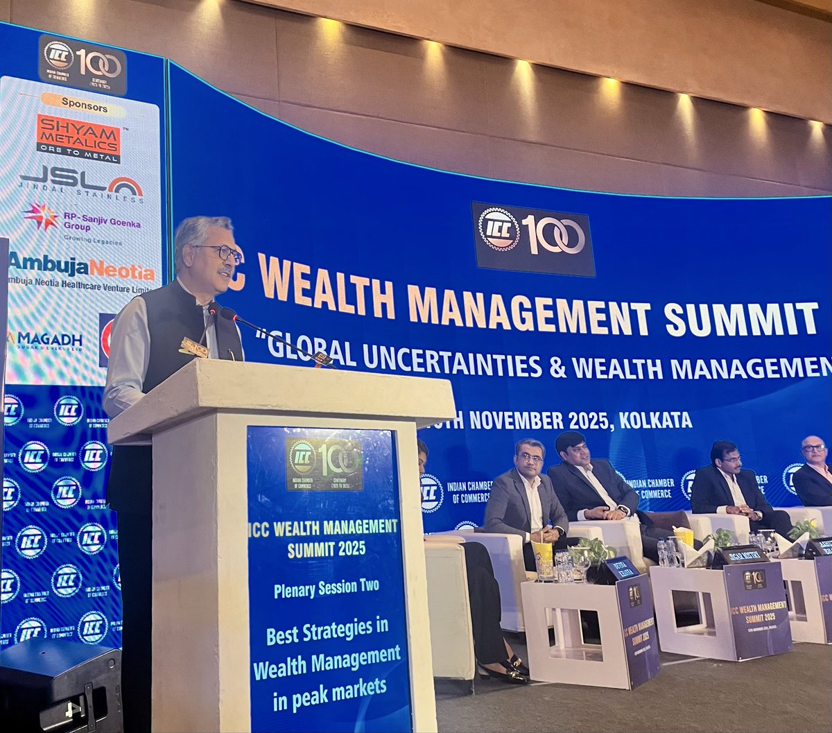 ICC_Chamber's tweet image. At the ICC Wealth Management Summit 2025, held in Kolkata, Dr. Rajeev Singh, Director General, Indian Chamber of Commerce (ICC), delivered an engaging speech that highlighted both global and national perspectives on wealth management. 

He spoke about the evolving worldwide…