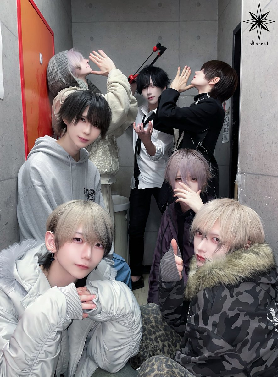 先日はȺsteriskご来場いただきありがとうございました🌟⋆꙳

緊急クエストの結果は…
じんりきれいteamが1位でした！
動画投稿お楽しみに𓂃⟡.·

次のライブは20日なぎさお誕生日会です💚
下北沢にてお待ちしております⋆꙳