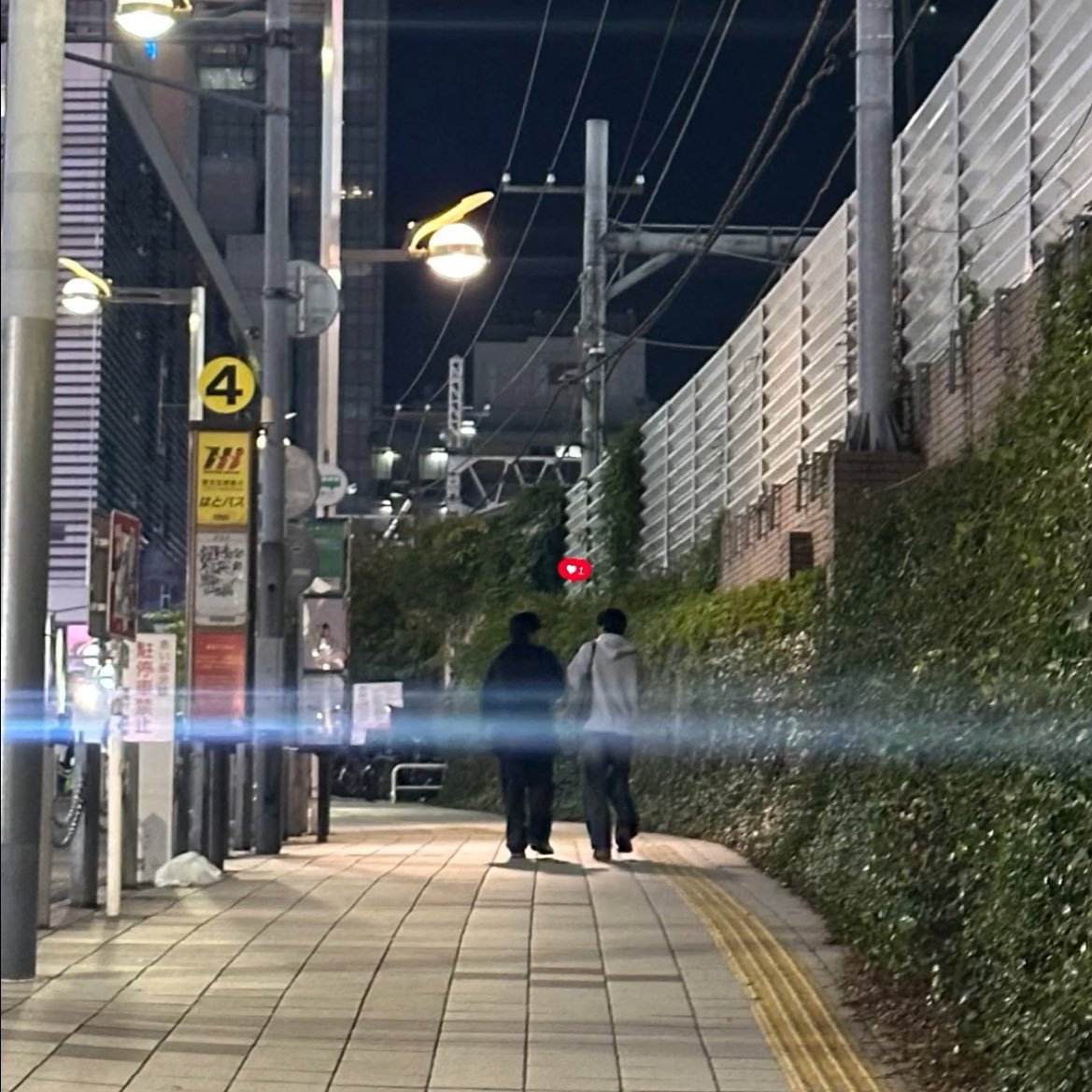 ณันท์ tweet media