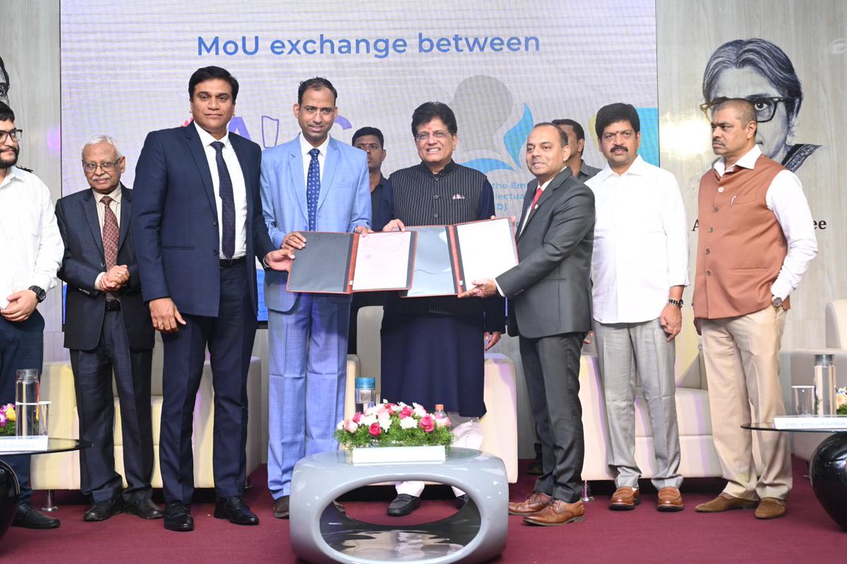 NIEPID's tweet image. Director of #NIEPID, Dr. B.V.Ram Kumar and Shri Jitendra Sharma of #AMTZ  formally signed a MoU to establish a satellite centre of NIEPID within the AMTZ campus in Visakhapatnam.This important agreement was signed in the presence of Union Cabinet Minister, Shri Piyush Goyal.