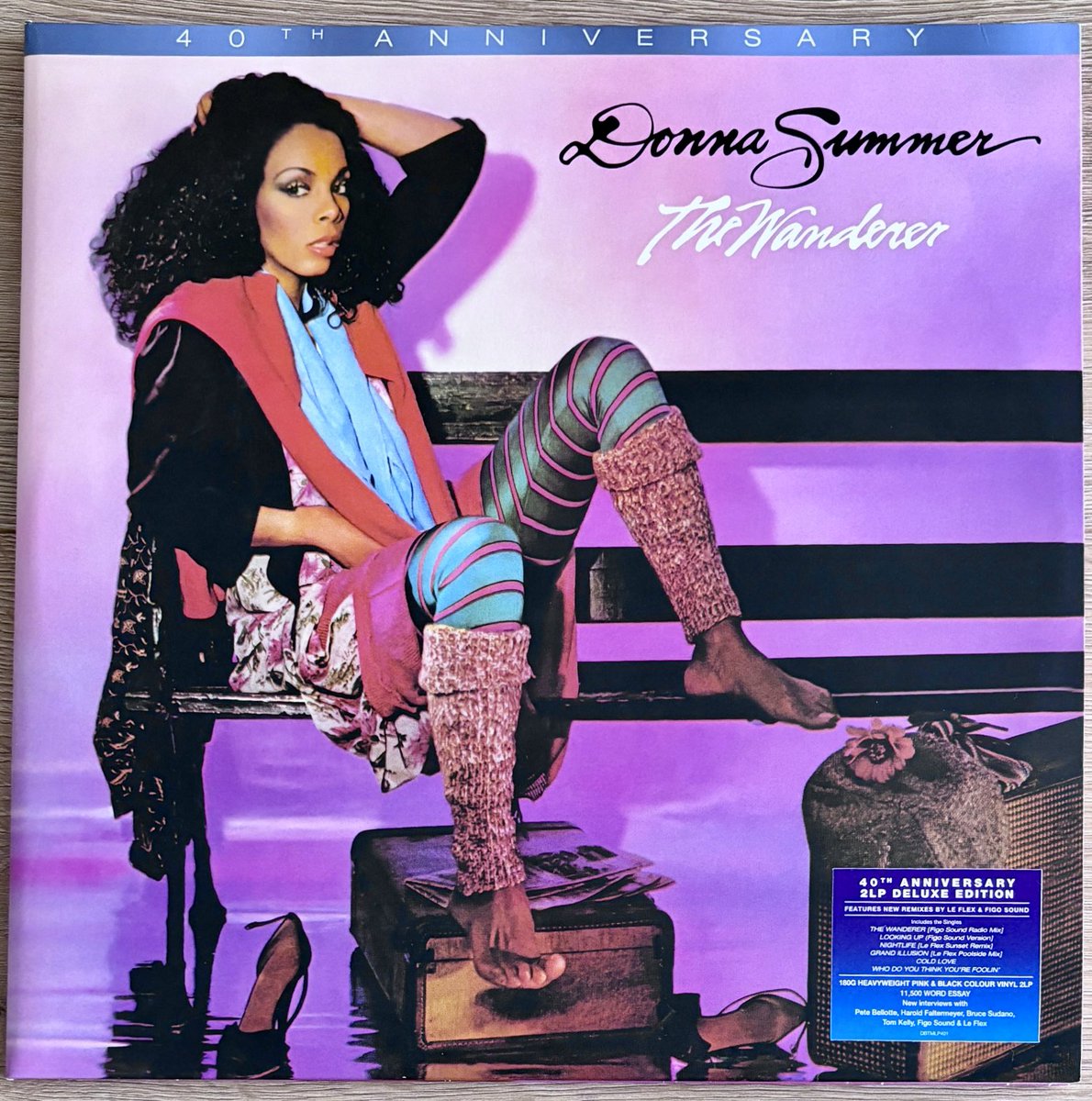 purplefunker's tweet image. 🔥Donna Summer • The Wanderer🔥

1980 Album
2020 EU Pressing
Pink &amp;amp; Black Vinyl 2LP
Deluxe 40th Anniversary Edition

#NowPlaying #DonnaSummer
#GiorgioMoroder #VinylAddict