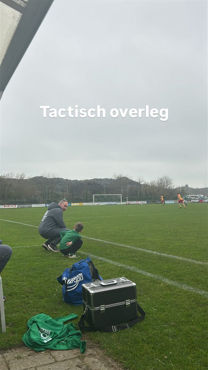 De Meeuwen 2 - Arnemuiden 2 (4-4) vvdemeeuwen.nl/de-meeuwen-2-a…