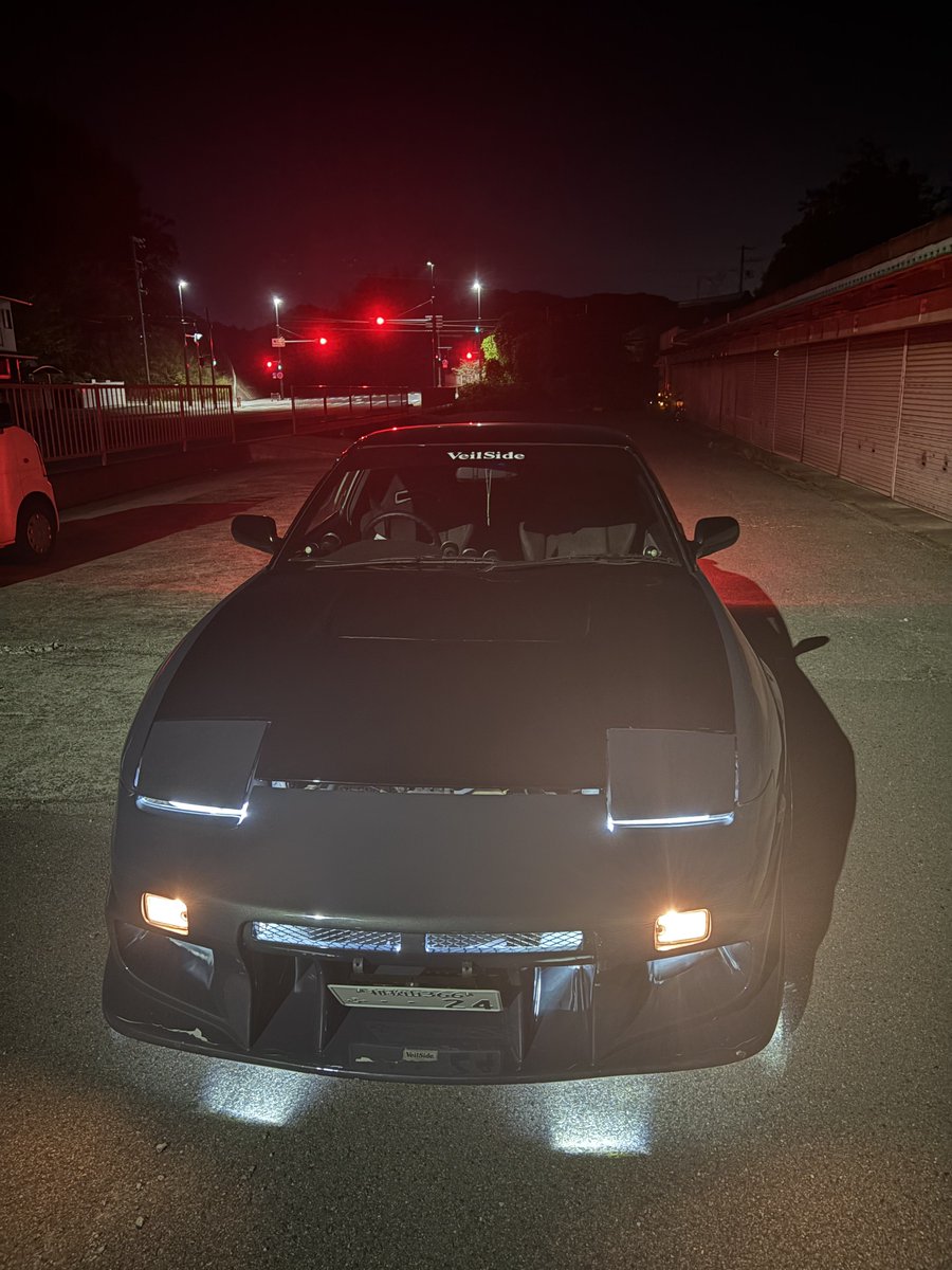 uhWraith's tweet image. night cruising