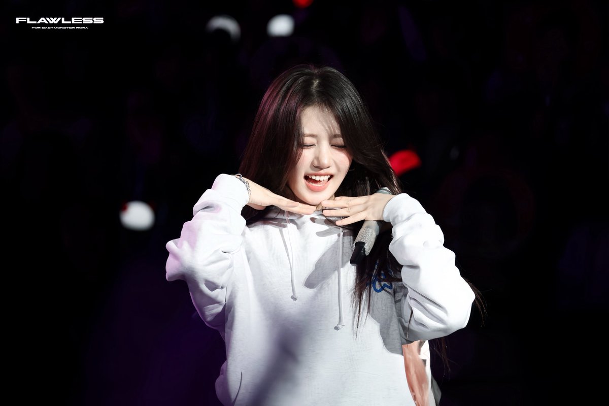 Flawless_rora's tweet image. 251115 CHIBA

💜

#RORA #로라 #李茶仁
#BABYMONSTER #베이비몬스터