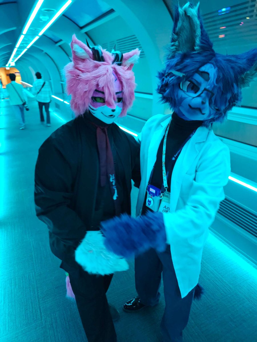 마화랑:"내가 그놈들을 콱씨 조싸버리는건데..."
애저:"그만 가자고...이놈아..."