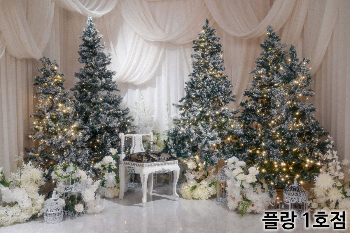 studio_plan_'s tweet image. 플랑 1호점  
🎄크리스마스 리뉴얼 RT 이벤트❄️

🌟 [RT+팔로] 해주시면 추첨을 통해 한분에게 2시간 무료 이용권을 드립니다

플랑 1호점 크리스마스 리뉴얼 완료되었습니다🥳
예약시 모든 배경 이용 가능하며 기존 엔틱서재는 그대로 이용 가능합니다

&amp;lt;당첨자 발표 11월 29일 토요일&amp;gt;
