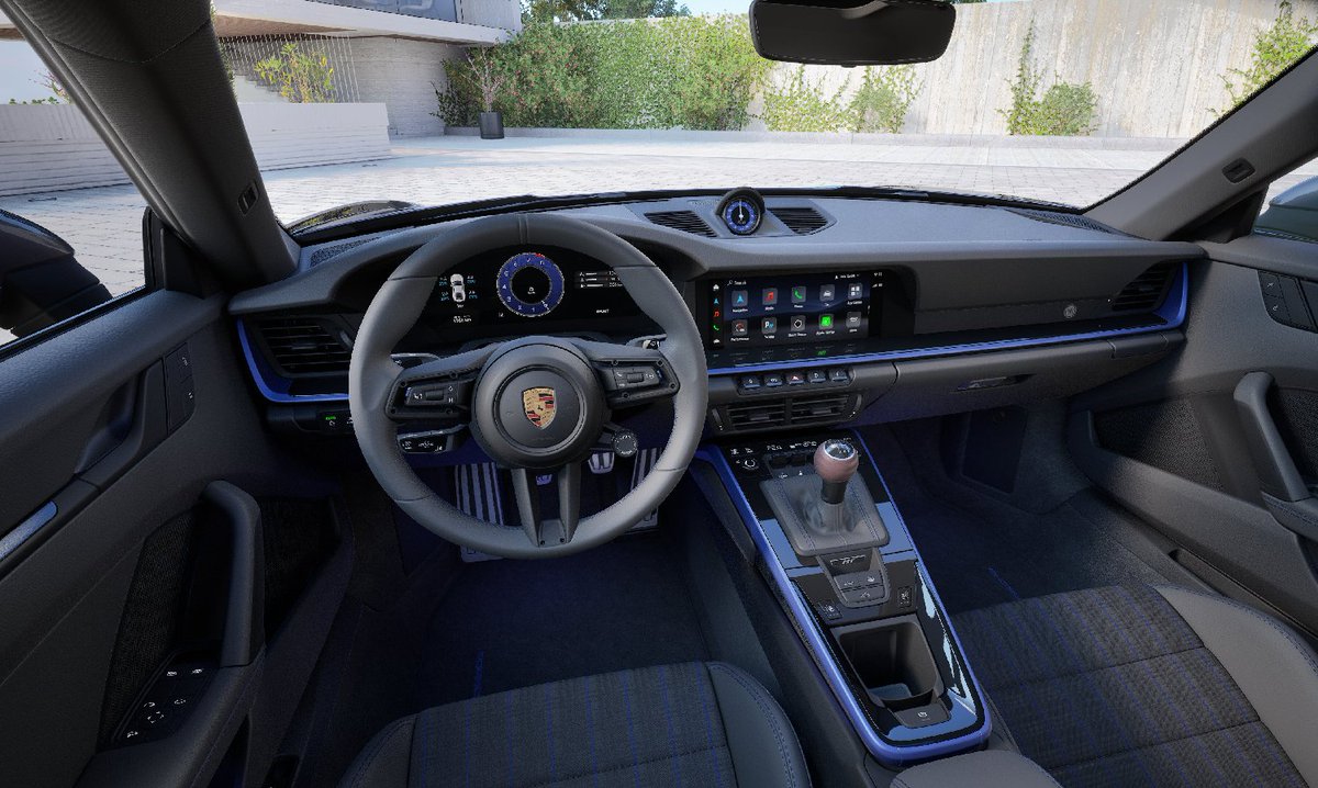 UltimativCars's tweet image. Next #configuration is the #Porsche 911 [992.2] as #Carrera #Coupé #T:

in Superior Red met. (incl. Aerokit) w/ el. glass sliding sunroof, Privacy Glass, add. #CarreraT-interior pack &amp;amp; RS Spyder-rims in Vanadium-Grey.

Full list w/ all options: t1p.de/cb13z
(in German)