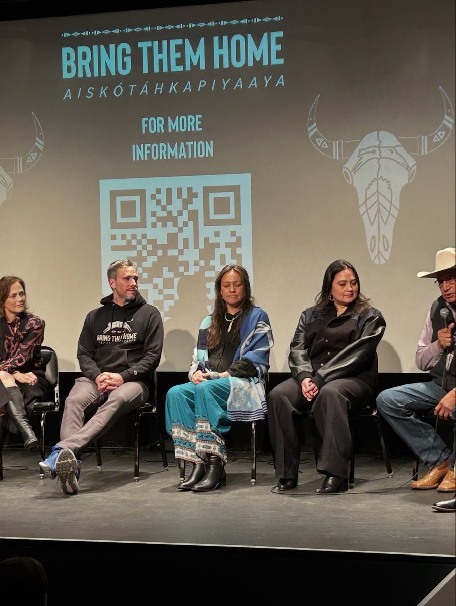 Lily Gladstone Updates tweet media