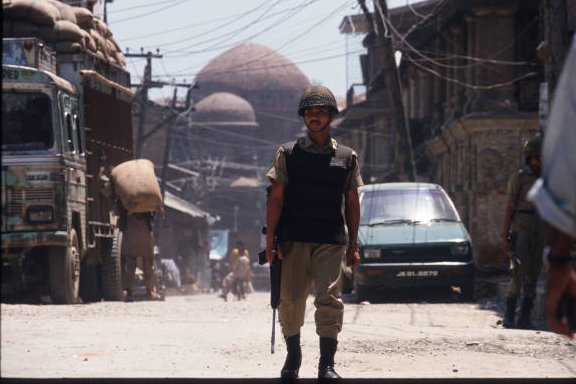 ItsPAPA2_'s tweet image. I walk alone because no one survives my path.
#BSF #Kashmir #IndianArmy #Terrorism