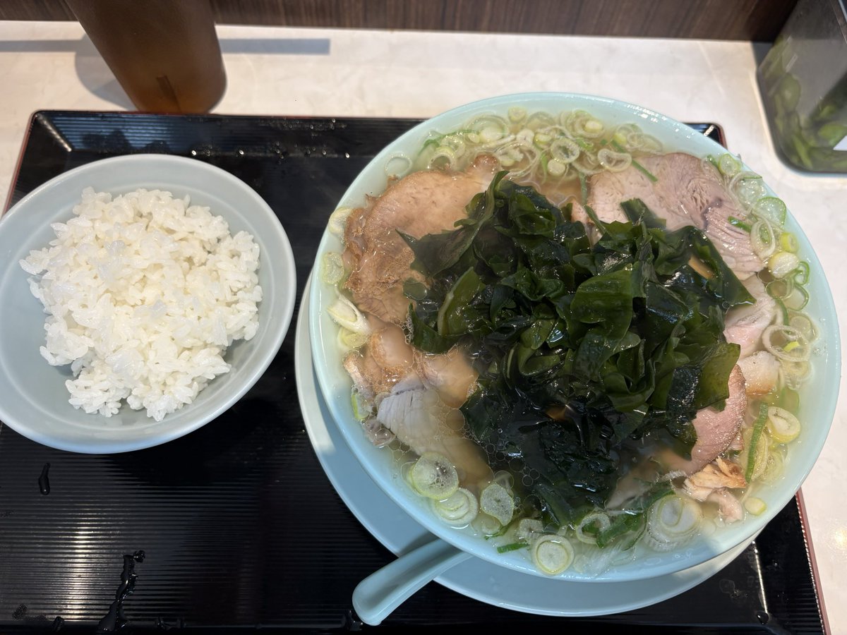 またひとつ美味しいラーメンが私に追加されました。懐かしいようで食べたことない。