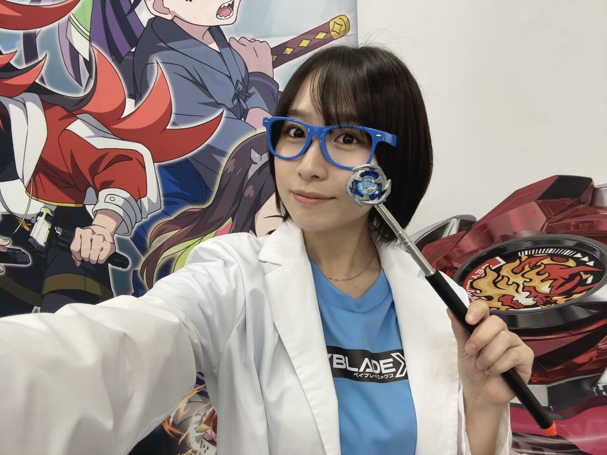 mew___amane's tweet image. ベイチューブ更新!!

発売されたばかりの「ベイブレードエックス エボバトル」を、アタック伊藤先生が徹底解剖!!🎮✨

ゲーム内で使えるコードの公開や、ベイチューブメンバーのゲーム内ビジュアルも見れるかも…😳

コメントも待ってます！
#ベイブレードX
#ベイチューブ 

youtu.be/b_zZn_HWCeo?si…