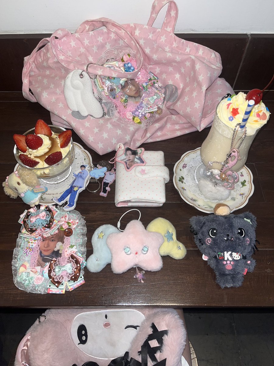 wishful life>3<
💜❤️🩵💚💛🩷