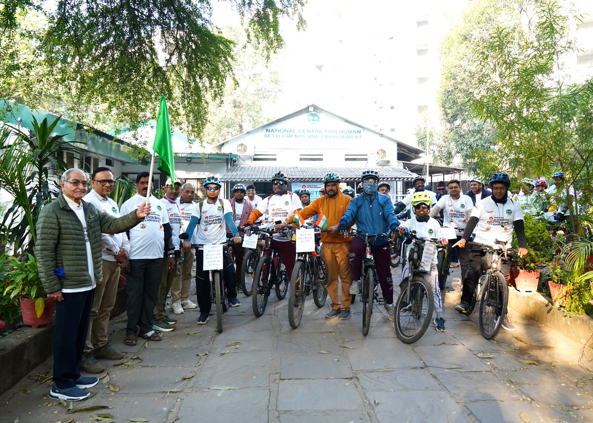 ConsumerVoiceIn's tweet image. विश्व सड़क यातायात पीड़ित स्मृति दिवस (WDoR 2025) के एक भाग के रूप में, सड़क पर खोए हुए जीवन को श्रद्धांजलि देने के लिए रोड सेफ्टी नेटवर्क (RSN), कंज्यूमर वॉयस (Consumer VOICE), और एनसीएचएसई (NCHSE) ने भोपाल में एक साइक्लोथॉन का आयोजन किया।
इस कार्यक्रम का आयोजन “गति प्रबंधन और…